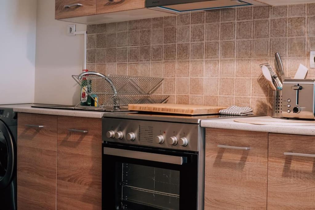 Charming Apartment In Keramikos Афіни Екстер'єр фото